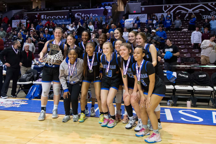 The Lutheran St. Charles Cougars captured the Missouri Class 5 championship.